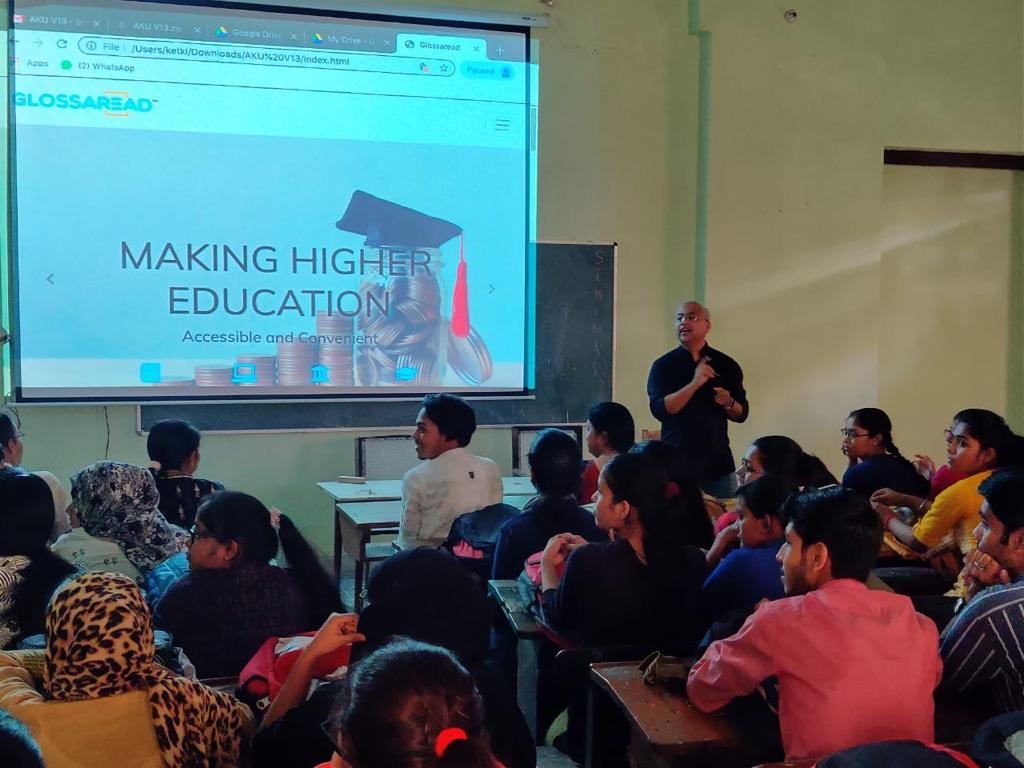 Glossaread team interacting with students at a college